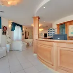 De La Hotel 3*