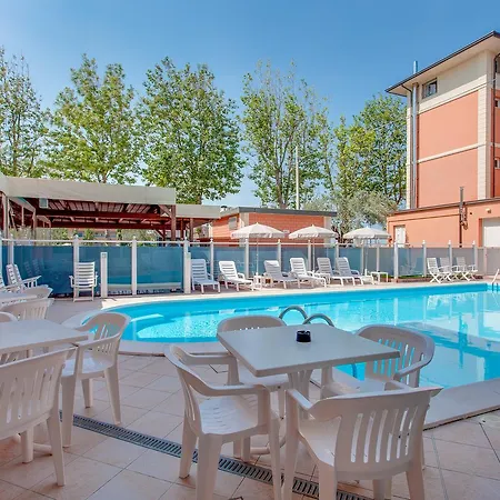 Hotell De La 3*