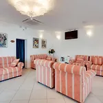 De La Hotel