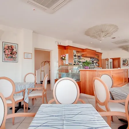 De La チェゼナーティコ