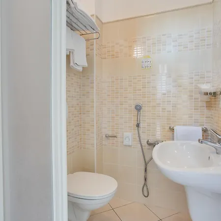 De La 3* チェゼナーティコ