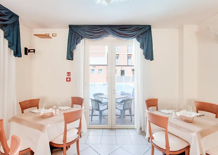 Hotel De La Cesenatico